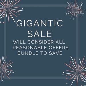 My dear ladies! Bundle and offer up 🩷